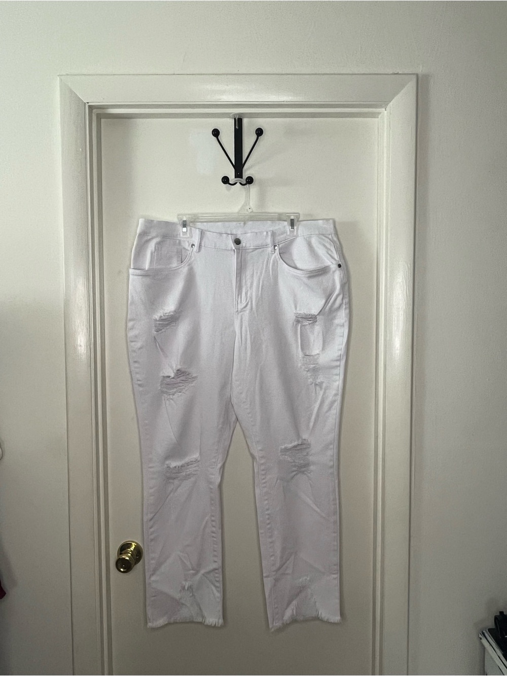 Venus Plus Size White Ripped High-Rise Jeans - Picture 2 of 4